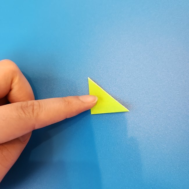 ポケモン折り紙 ニャオハの折り方作り方②頬(3)