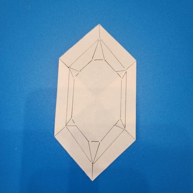 リコのペンダントの折り紙 簡単な折り方作り方④貼り合わせ(2)