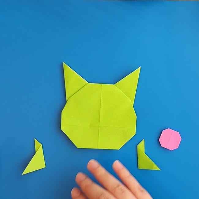 ニャローテの折り紙の簡単な折り方作り方⑤貼り合わせ(2)